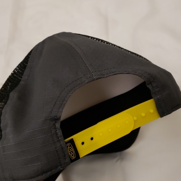 Keen Better Takes Action Trucker Hat Grey Yellow White Unisex OS NWT - Picture 5 of 12